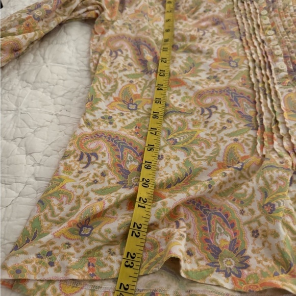 Lauren Ralph Lauren pastel paisley top size Size XL. Elastic neck, 3/4 sleeves - Picture 10 of 10